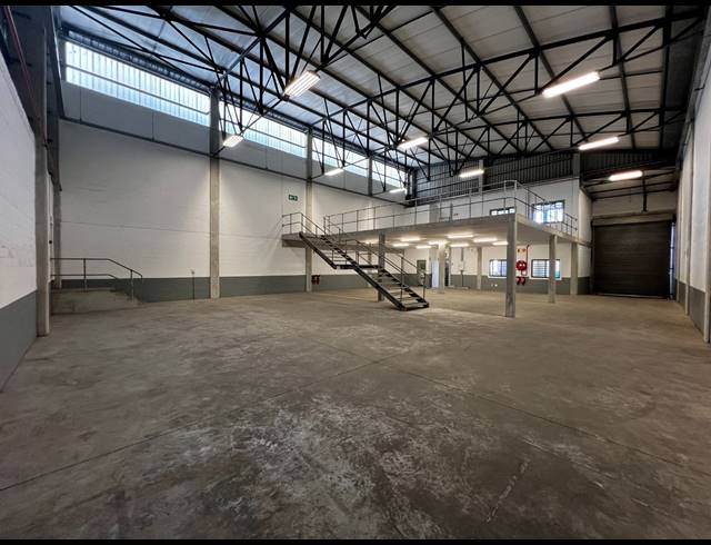 549M² WAREHOUSE TO LET IN MATROOSFONTEIN